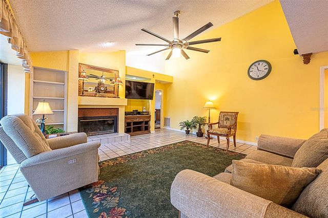 450 WATERFORD CIRCLE E, Tarpon Springs, FL 34688
