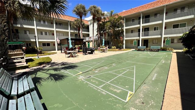 801 83RD AVENUE N 114, St Petersburg, FL 33702