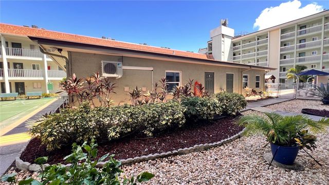 801 83RD AVENUE N 114, St Petersburg, FL 33702