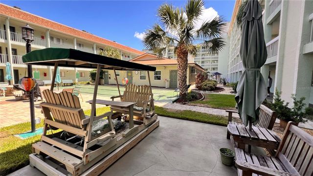 801 83RD AVENUE N 114, St Petersburg, FL 33702