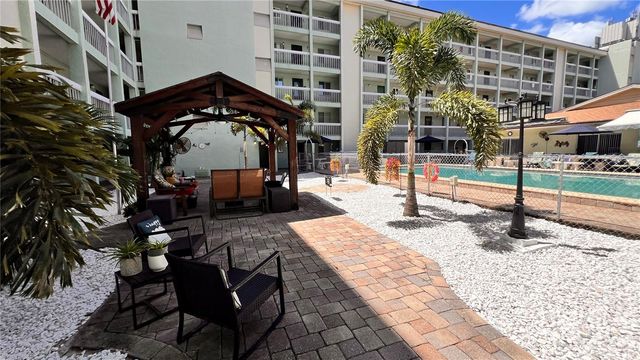 801 83RD AVENUE N 114, St Petersburg, FL 33702
