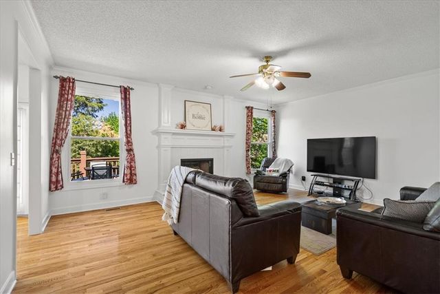 14436 Hemlock Street, Overland Park, KS 66223
