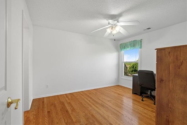 14436 Hemlock Street, Overland Park, KS 66223
