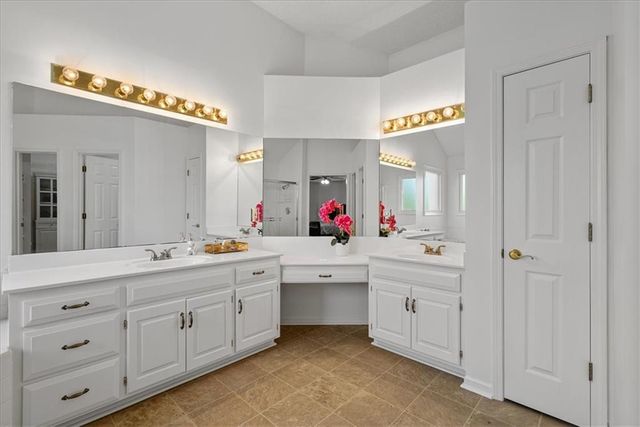 14436 Hemlock Street, Overland Park, KS 66223