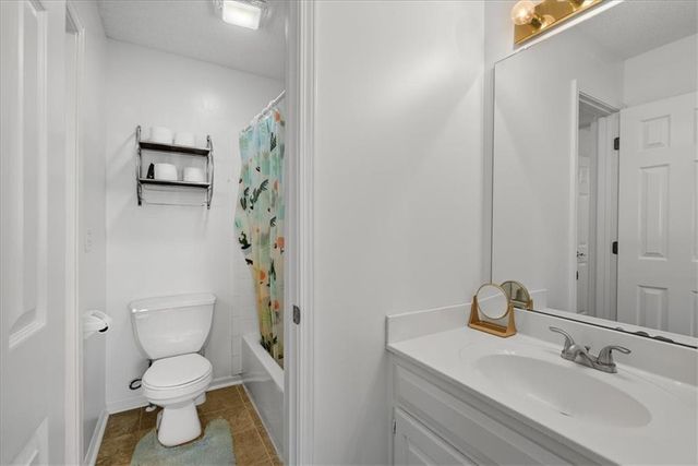 14436 Hemlock Street, Overland Park, KS 66223