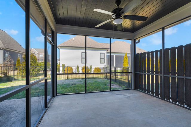 69 Anderton Dr, Winchester, TN 37398