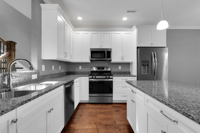 69 Anderton Dr, Winchester, TN 37398