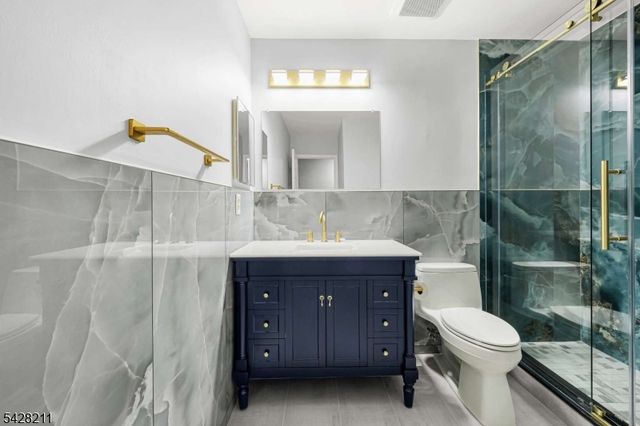 150 Nantwich Ct, Franklin Twp., NJ 08873