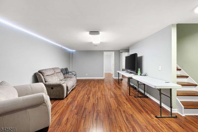 150 Nantwich Ct, Franklin Twp., NJ 08873