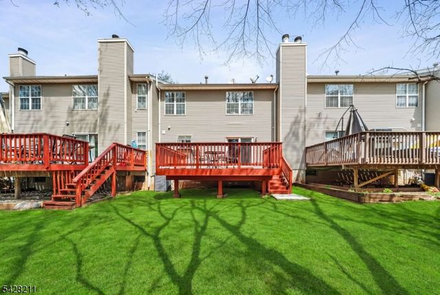 150 Nantwich Ct, Franklin Twp., NJ 08873