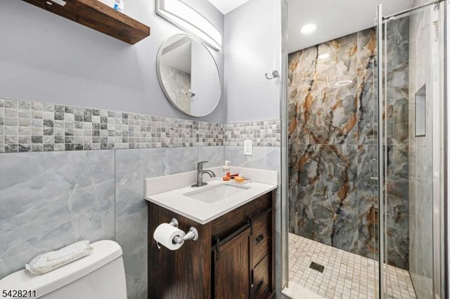 150 Nantwich Ct, Franklin Twp., NJ 08873