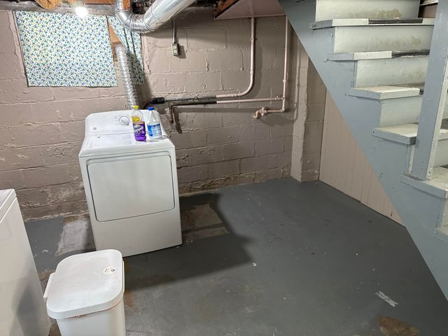 33 N Illinois Street, Hobart, IN 46342