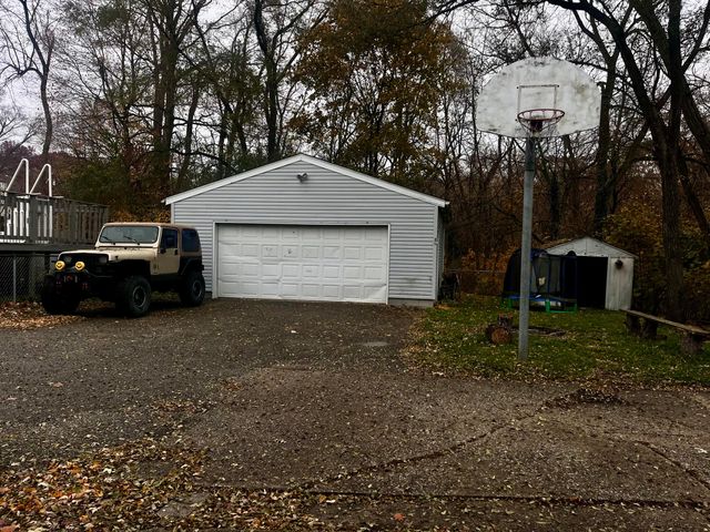 33 N Illinois Street, Hobart, IN 46342