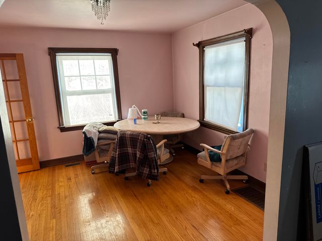 33 N Illinois Street, Hobart, IN 46342