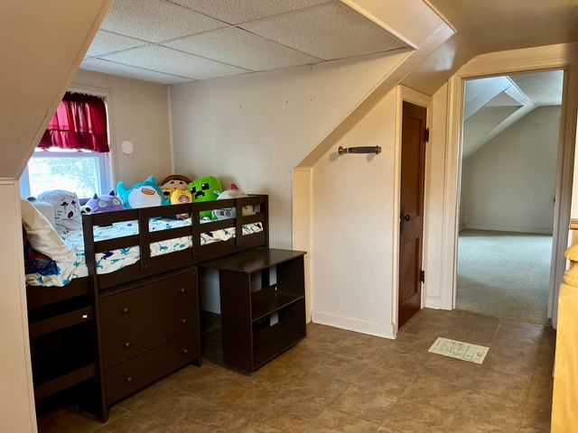 33 N Illinois Street, Hobart, IN 46342