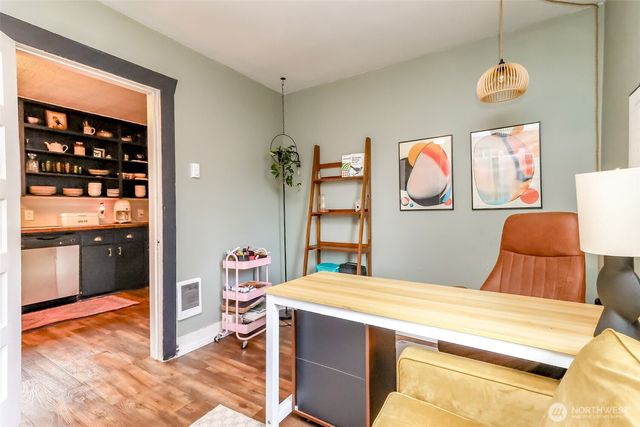 516 6th Street NW, Puyallup, WA 98371