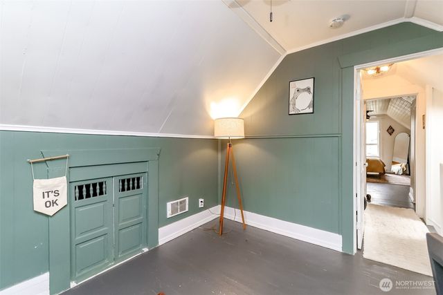 516 6th Street NW, Puyallup, WA 98371