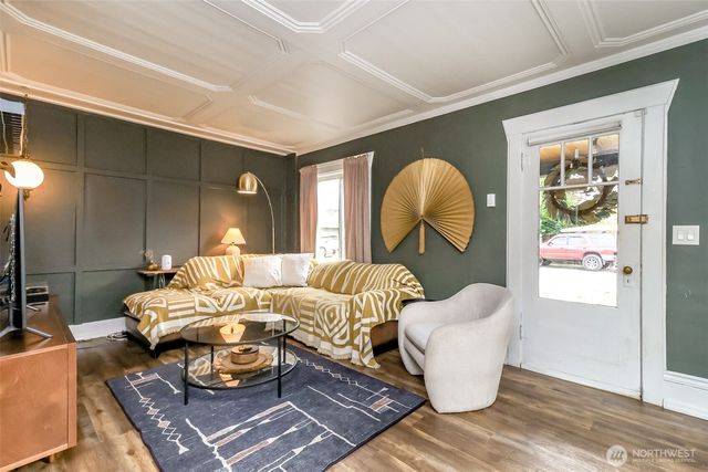 516 6th Street NW, Puyallup, WA 98371