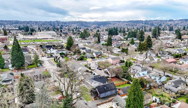 516 6th Street NW, Puyallup, WA 98371