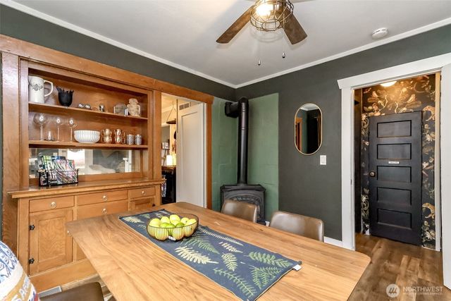 516 6th Street NW, Puyallup, WA 98371