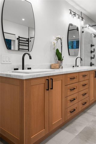 800 NE 72nd St, Miami, FL 33138