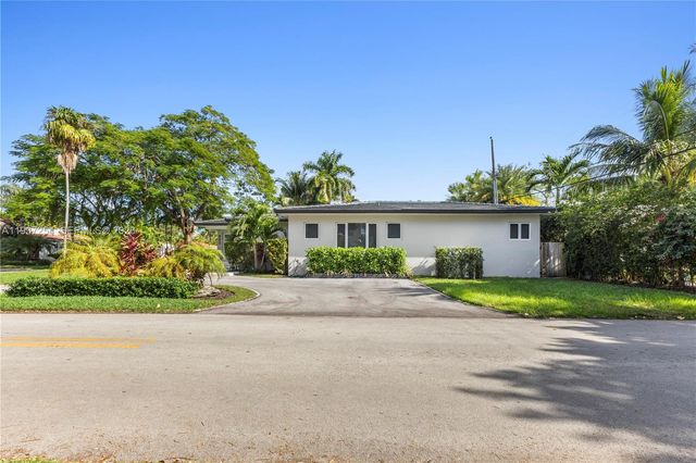 800 NE 72nd St, Miami, FL 33138