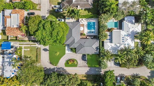 800 NE 72nd St, Miami, FL 33138