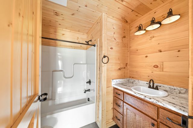 3247 Springplace Rd, Lewisburg, TN 37091
