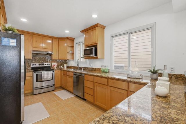 104 N Lycett Street, Daly City, CA 94015
