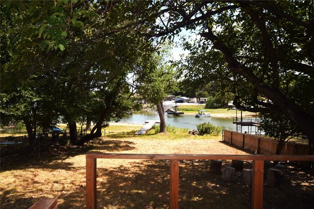 120 Marina View Court, Weatherford, TX 76087