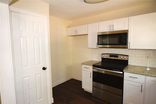120 Marina View Court, Weatherford, TX 76087