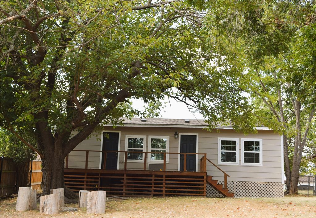 120 Marina View Court, Weatherford, TX 76087