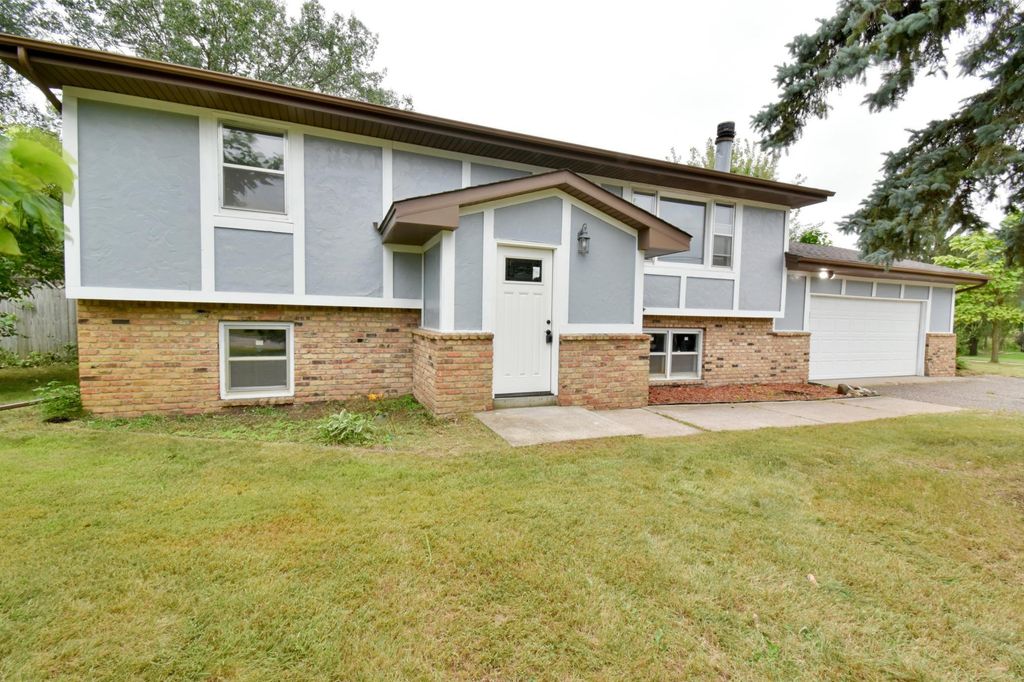 3740 143rd Avenue NW, Andover, MN 55304