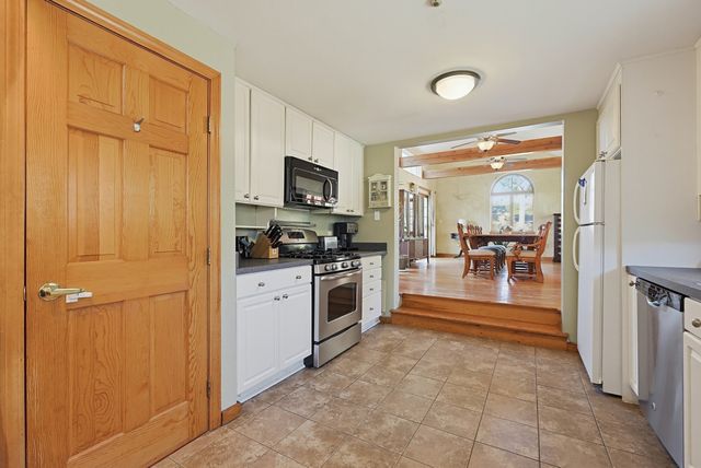 31 Kalmia Rd, Holbrook, MA 02343