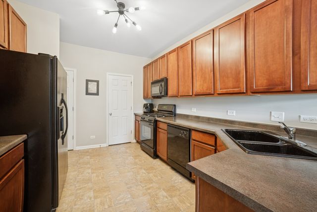 558 Telluride Drive, Gilberts, IL 60136