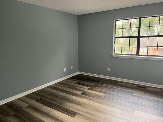 3743 Oakwood Hills Drive, Oakwood, GA 30566