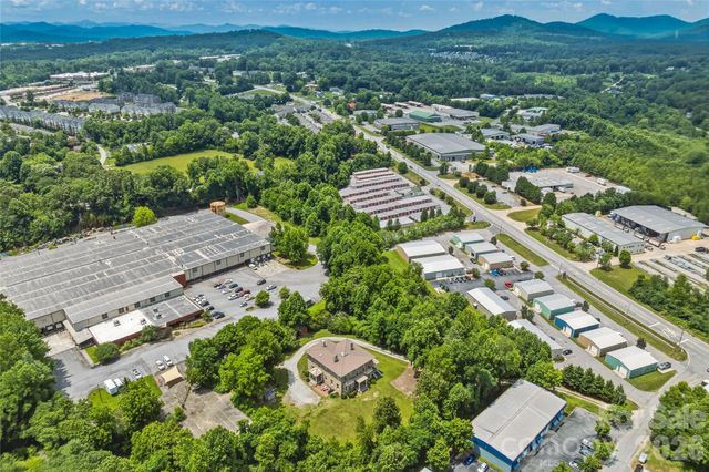 31 Meadows Blake House Lane, Fletcher, NC 28732