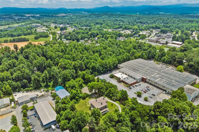 31 Meadows Blake House Lane, Fletcher, NC 28732