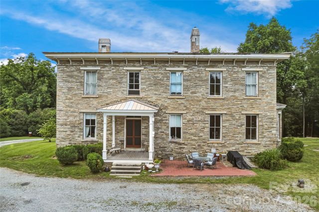 31 Meadows Blake House Lane, Fletcher, NC 28732