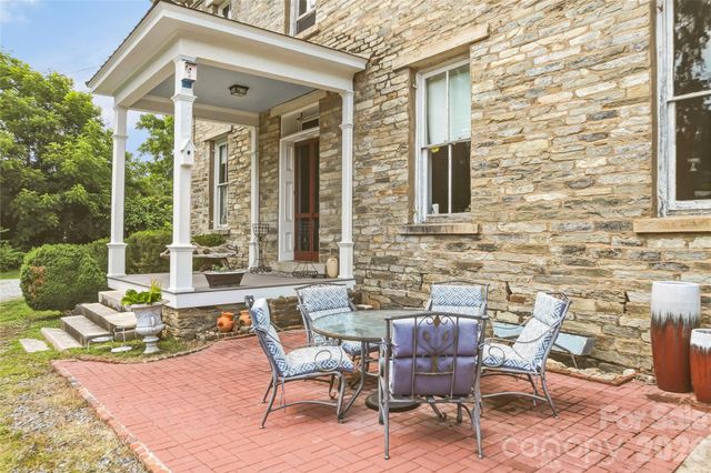 31 Meadows Blake House Lane, Fletcher, NC 28732