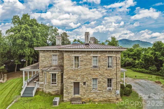 31 Meadows Blake House Lane, Fletcher, NC 28732