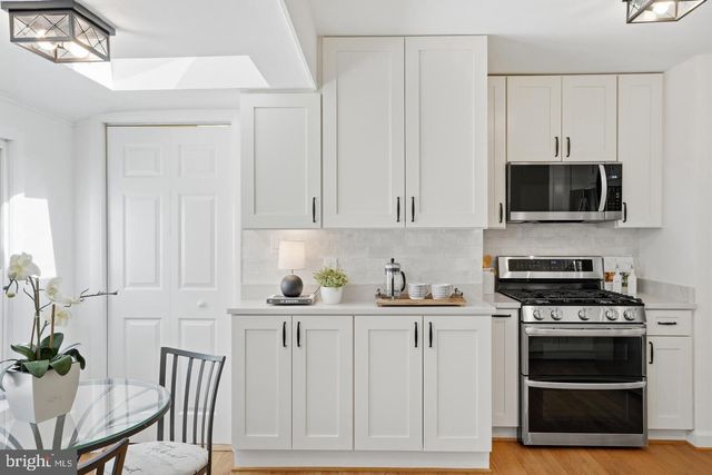 8410 BOUND BROOK LN, Alexandria, VA 22309