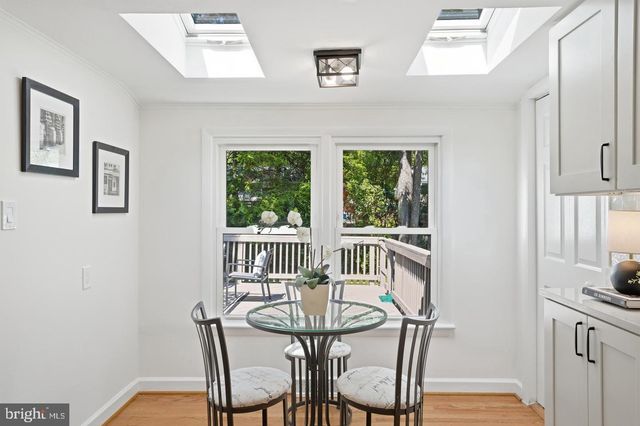 8410 BOUND BROOK LN, Alexandria, VA 22309