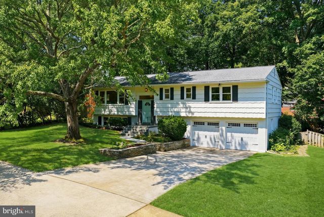 8410 BOUND BROOK LN, Alexandria, VA 22309