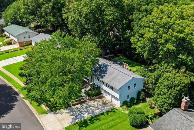 8410 BOUND BROOK LN, Alexandria, VA 22309