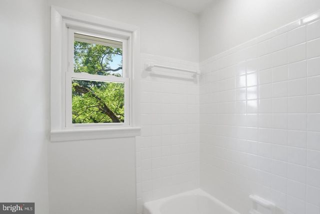 8410 BOUND BROOK LN, Alexandria, VA 22309
