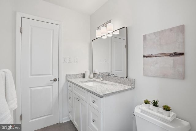 8410 BOUND BROOK LN, Alexandria, VA 22309