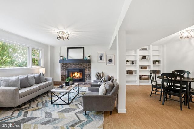 8410 BOUND BROOK LN, Alexandria, VA 22309