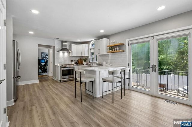 745 Gettysburg Place, Paramus, NJ 07652