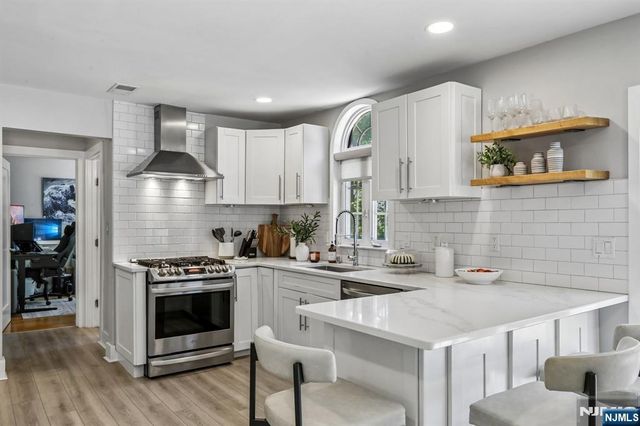 745 Gettysburg Place, Paramus, NJ 07652